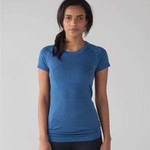 Lululemon Run Swiftly Royal Blue Size 6 Short Sleeve Athletic Workout Top